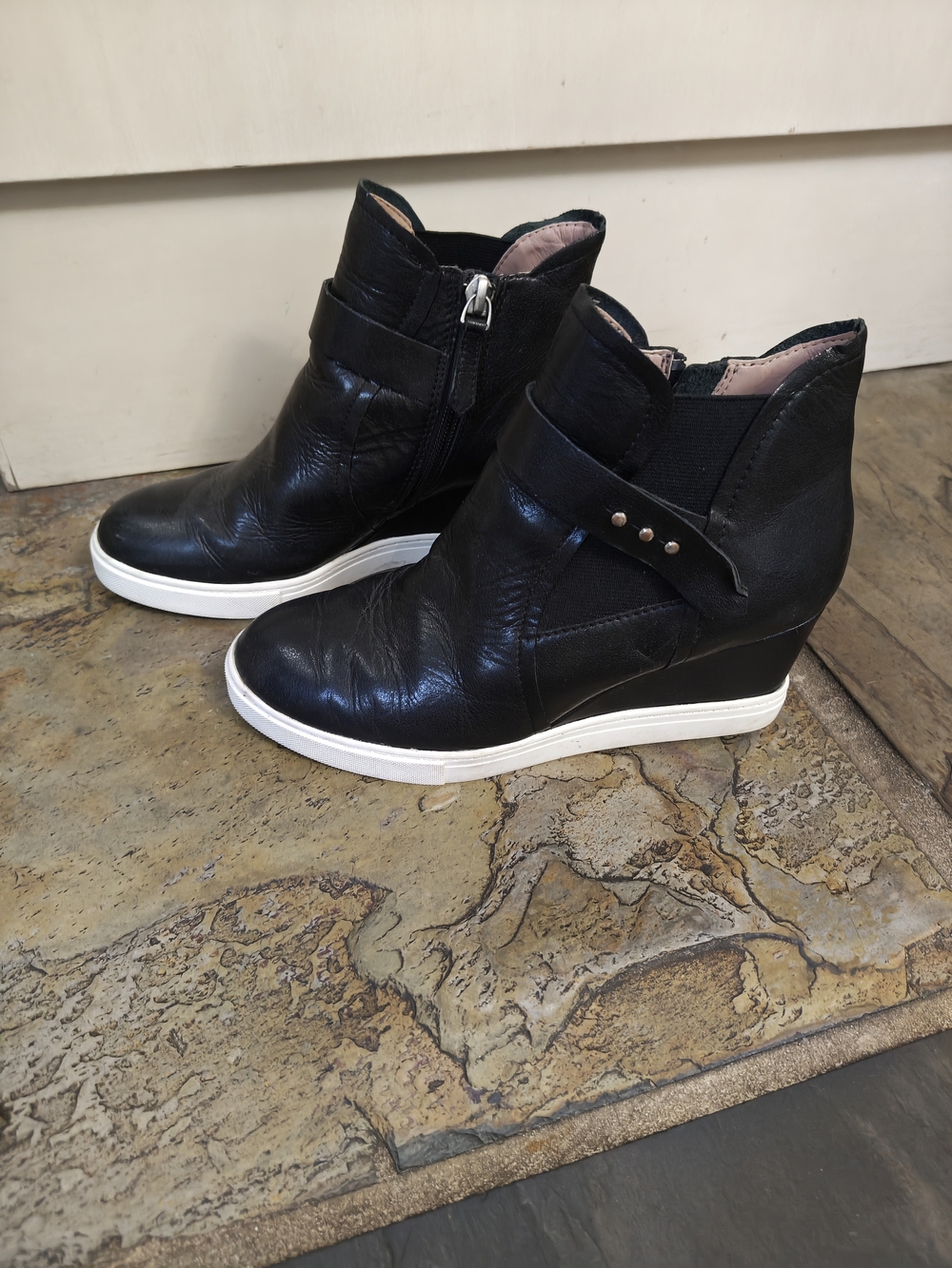 Casual Black Wedge Ankle Bootie with Side Zip